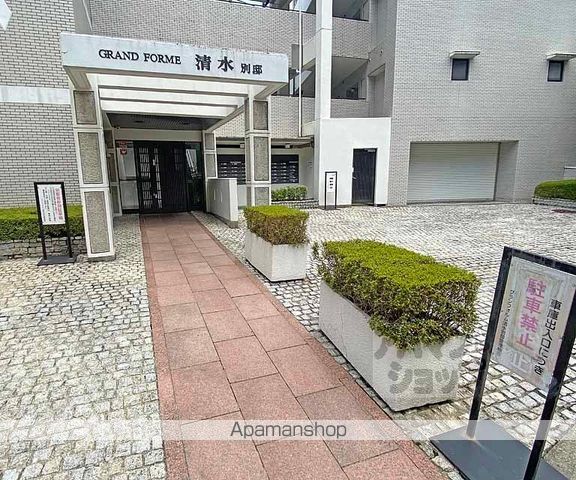 京阪電気鉄道京阪線 清水五条駅 徒歩19分 6階建 築42年の玄関写真