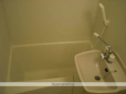 レオパレスクインスＡ[1K/23.27m2]のバス