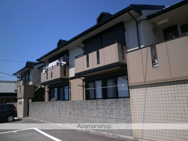 ファミール川辺の外観写真