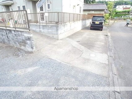 グリーンピア石川[3LDK/84.17m2]の駐車場