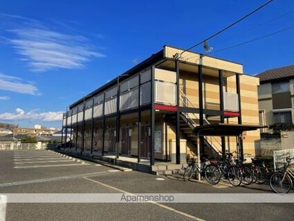 レオパレスカーサーセン[1K/22.35m2]の駐車場