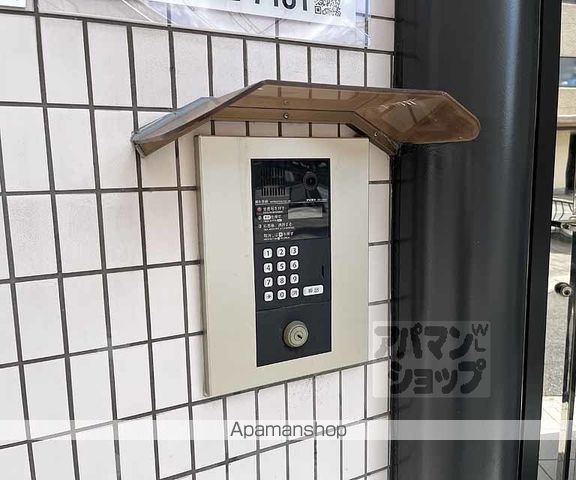 YDビルの外観写真