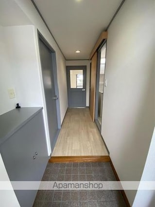 サン・セイント・リヴィア[2LDK/68m2]の玄関