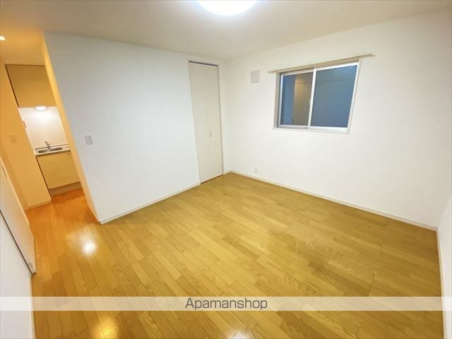 レジア三津屋南の内装写真