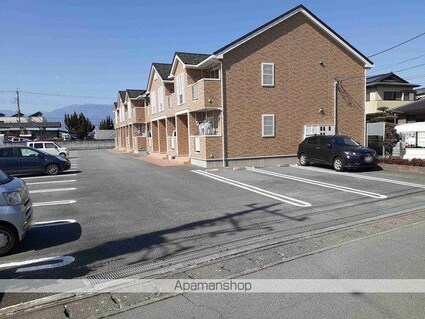 ジェルメ中澤Ａ[2DK/44.82m2]の駐車場