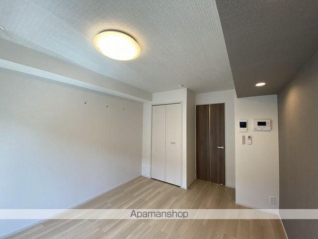 青梅線 小作駅 徒歩12分 3階建 築2年の内装写真