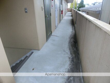 こまがたハートタウンＡ[1R/25.9m2]のエントランス