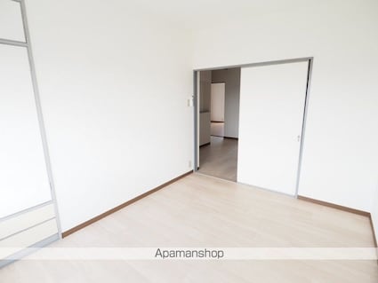 ヴォンメゾンＳＥＮＧＯＫＵ[3LDK/68.8m2]の内装2