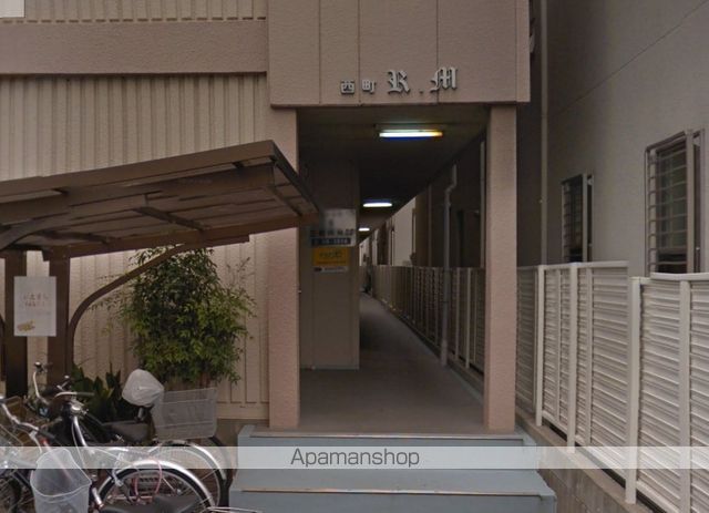 西町ロイヤルマンションの玄関写真