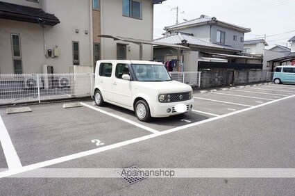 ラフォーレ鷹の子[2LDK/56.85m2]の駐車場