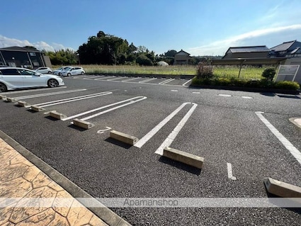 クレメントヴィラ　Ａ[1LDK/51.18m2]の駐車場1