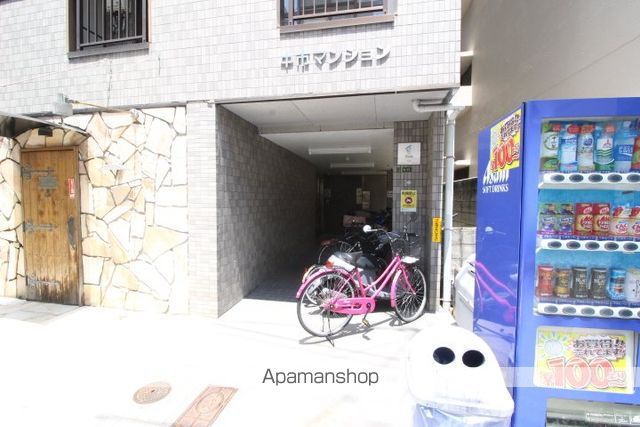 中市マンションの玄関写真