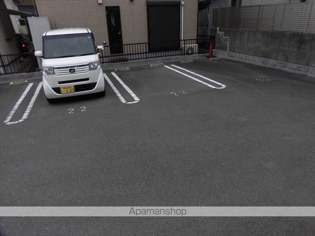 【和歌山市古屋のアパートの写真】