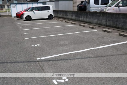 レオパレスサンローズ[1K/20.28m2]の駐車場