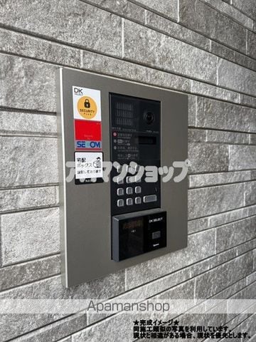 ヒカルサ坂戸の玄関写真