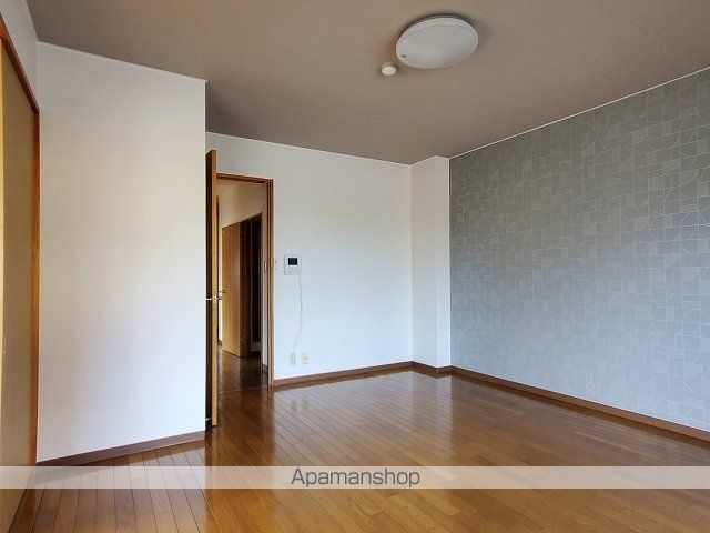 ホームズウエストの内装写真