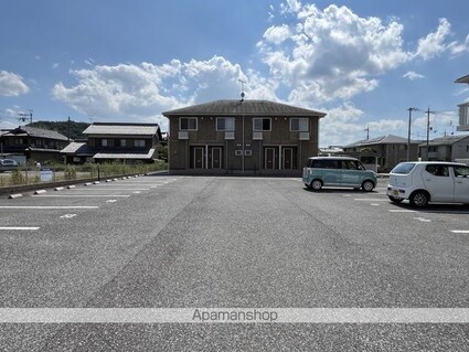 セジュールグランモアＢ[2LDK/65.7m2]の駐車場2