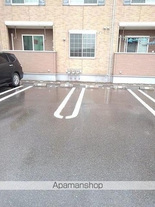 広島県福山市新涯町２丁目[2LDK/66.77m2]の駐車場1