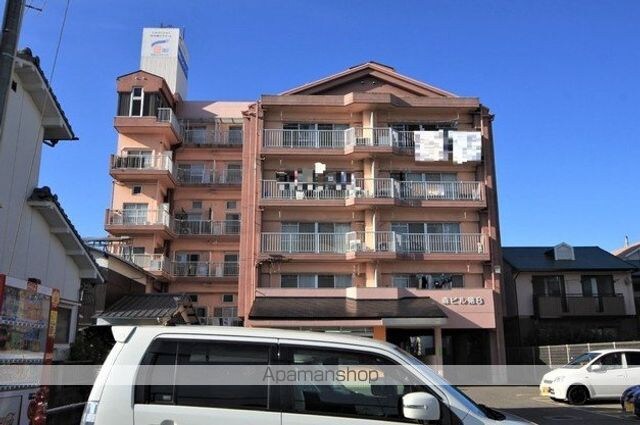 森ビル第８[1R/32.65m2]の外観2