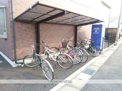 グリーンタウンＥ棟[1LDK/45.55m2]のエントランス