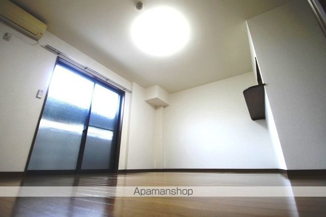 アンプルール フェール 江坂の内装写真