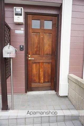 ブリッジ弐番館の玄関写真