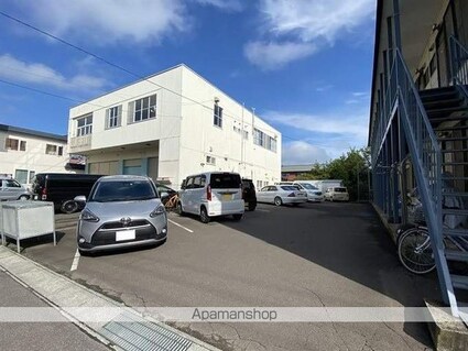 マンションシーリッチ（マンションシーリッチ）[3LDK/58.67m2]の駐車場2