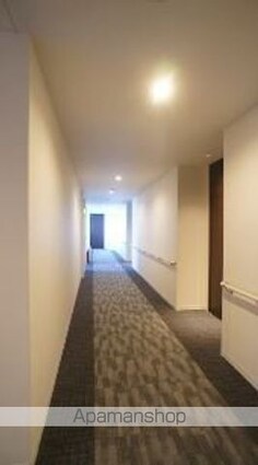 東京都世田谷区八幡山３丁目[2LDK/64.62m2]の共用部1