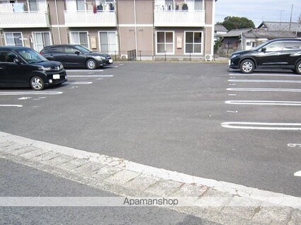 プティシャン　ＩＩ[2LDK/63.62m2]の駐車場