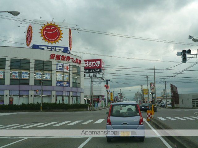 ロイヤルメゾンの周辺写真