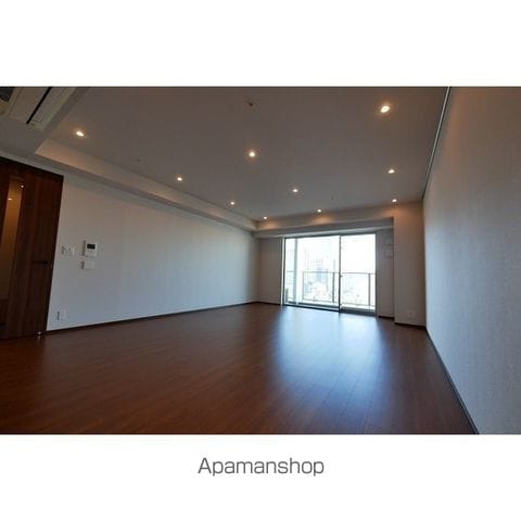 コンフォリア新宿イーストサイドタワーの内装写真