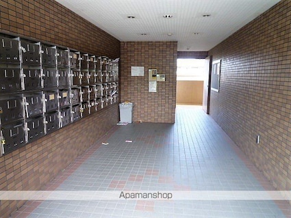 ラルースⅡ[1K/25.3m2]のエントランス1