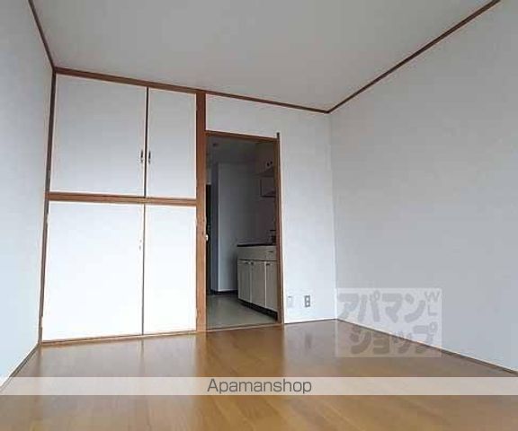 ロイヤルコーポタカハラの内装写真
