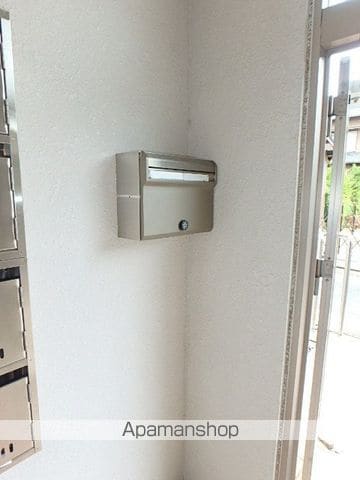 グリーンヒルズ明大寺の玄関写真