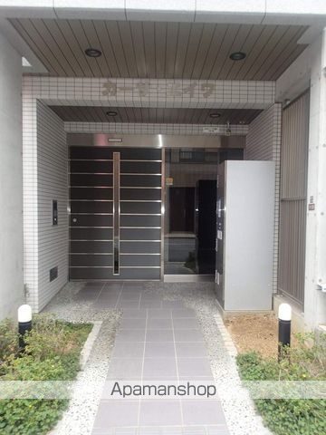 ルミエール堂ヶ芝の玄関写真