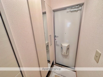 レセンテ出町　Ａ棟[1LDK/37.53m2]の玄関