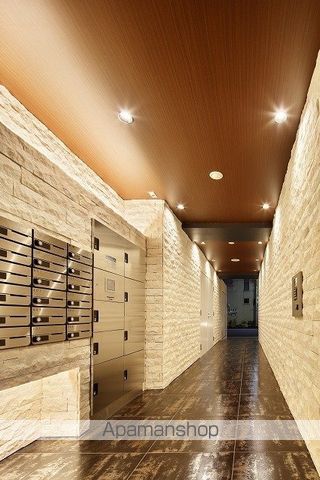 BRAVE北新町の玄関写真