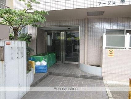 マージュ高円寺[1R/22.04m2]のエントランス2