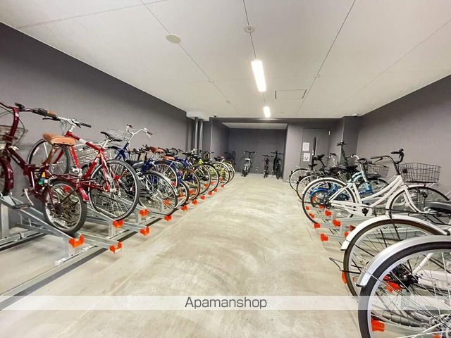 アドバンス名古屋モクシーの玄関写真