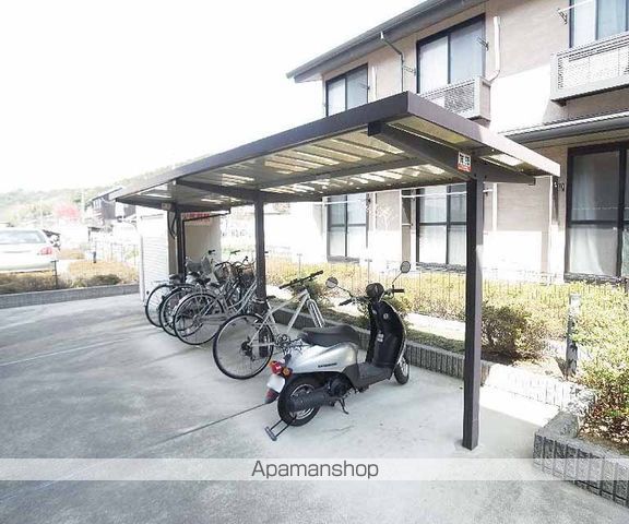 レオパレスアジェル岩倉南の外観写真