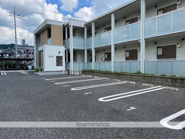 レオネクストカーサカメヤマ[1R/26.5m2]の駐車場