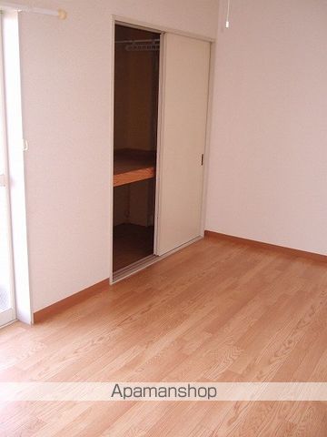 富山市 3階建 築34年の内装写真