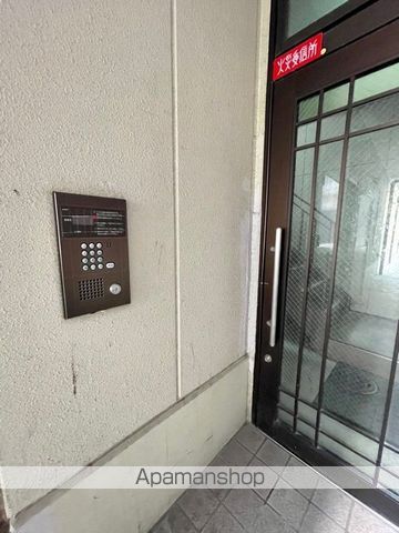 スタジオビジュの玄関写真