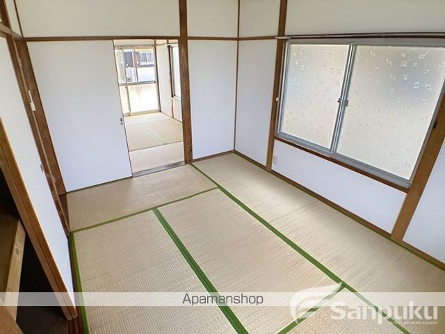 松山市 1階建 築46年の内装写真