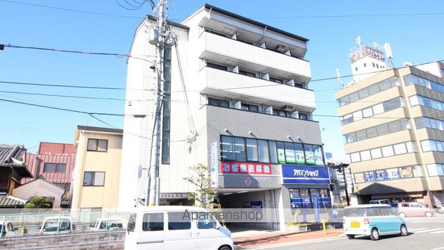 クリスタ八木の外観写真