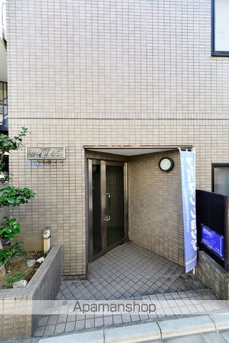 カレジ馬込の玄関写真