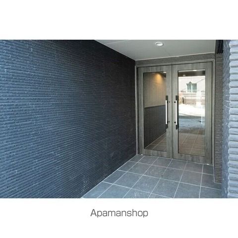 PRECIOUS NAKANOSHIMAの玄関写真