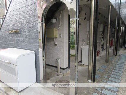 東京都杉並区高円寺南３丁目[1R/10m2]のエントランス1