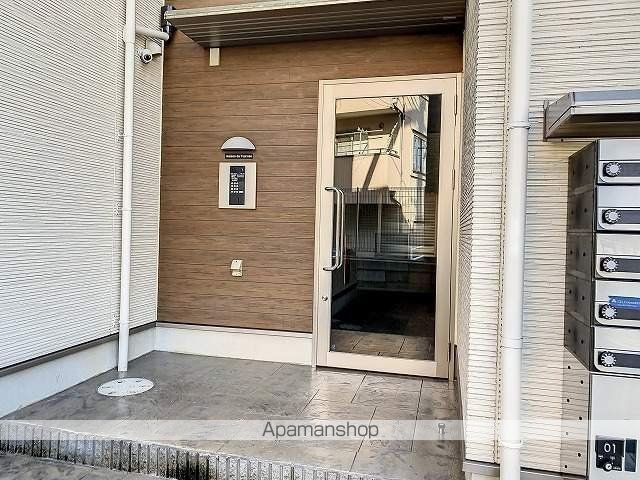MAISON DE TSURUSEの玄関写真