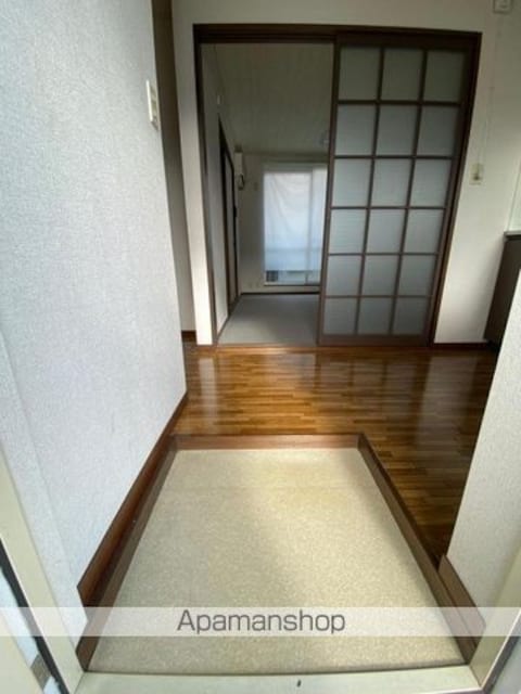香川県高松市花園町１丁目[2K/29.81m2]の玄関